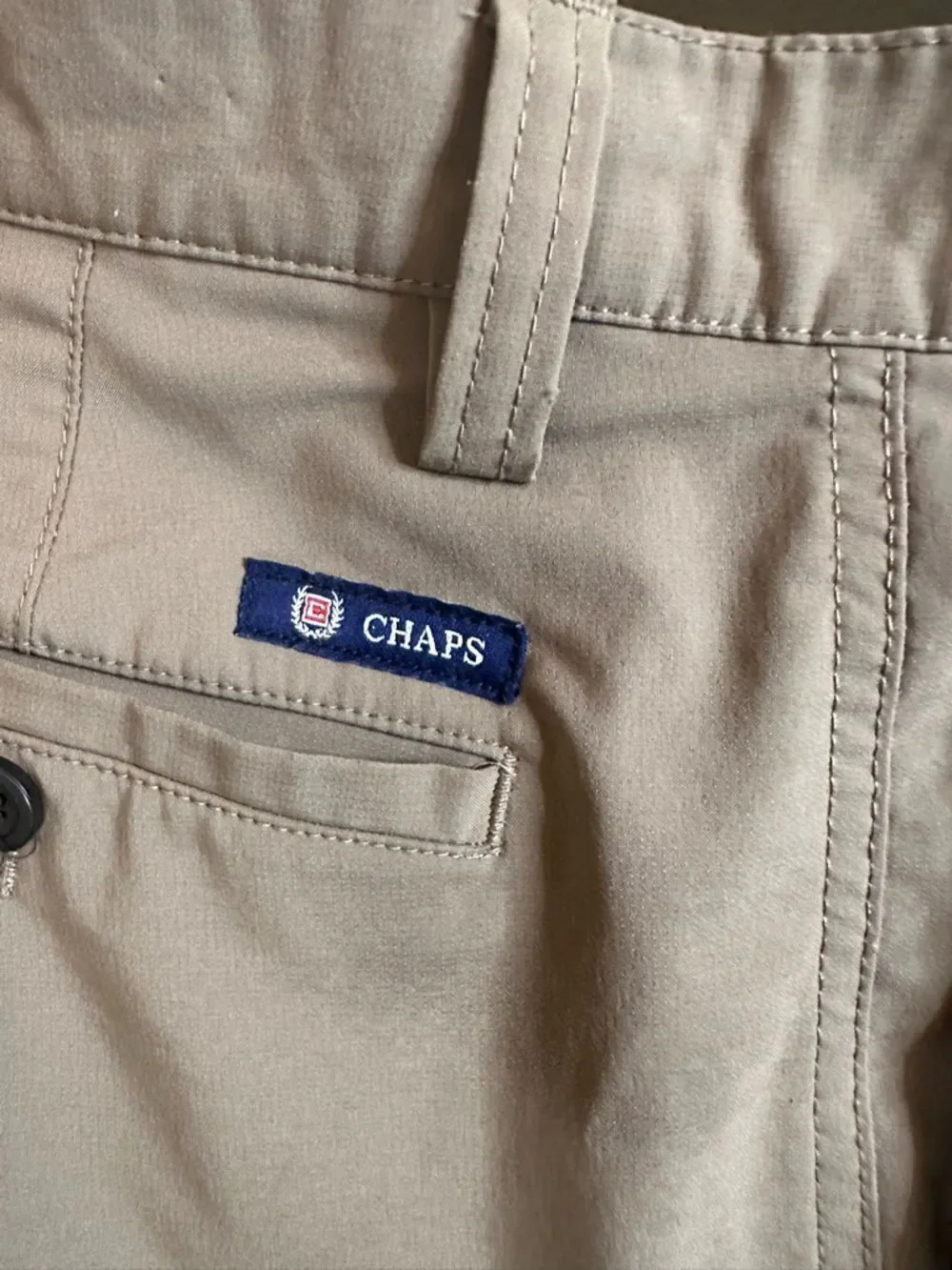 Chaps Men's Lightweight Tan Cargo Pants with Utility Pockets -36” - Picture 3 of 5